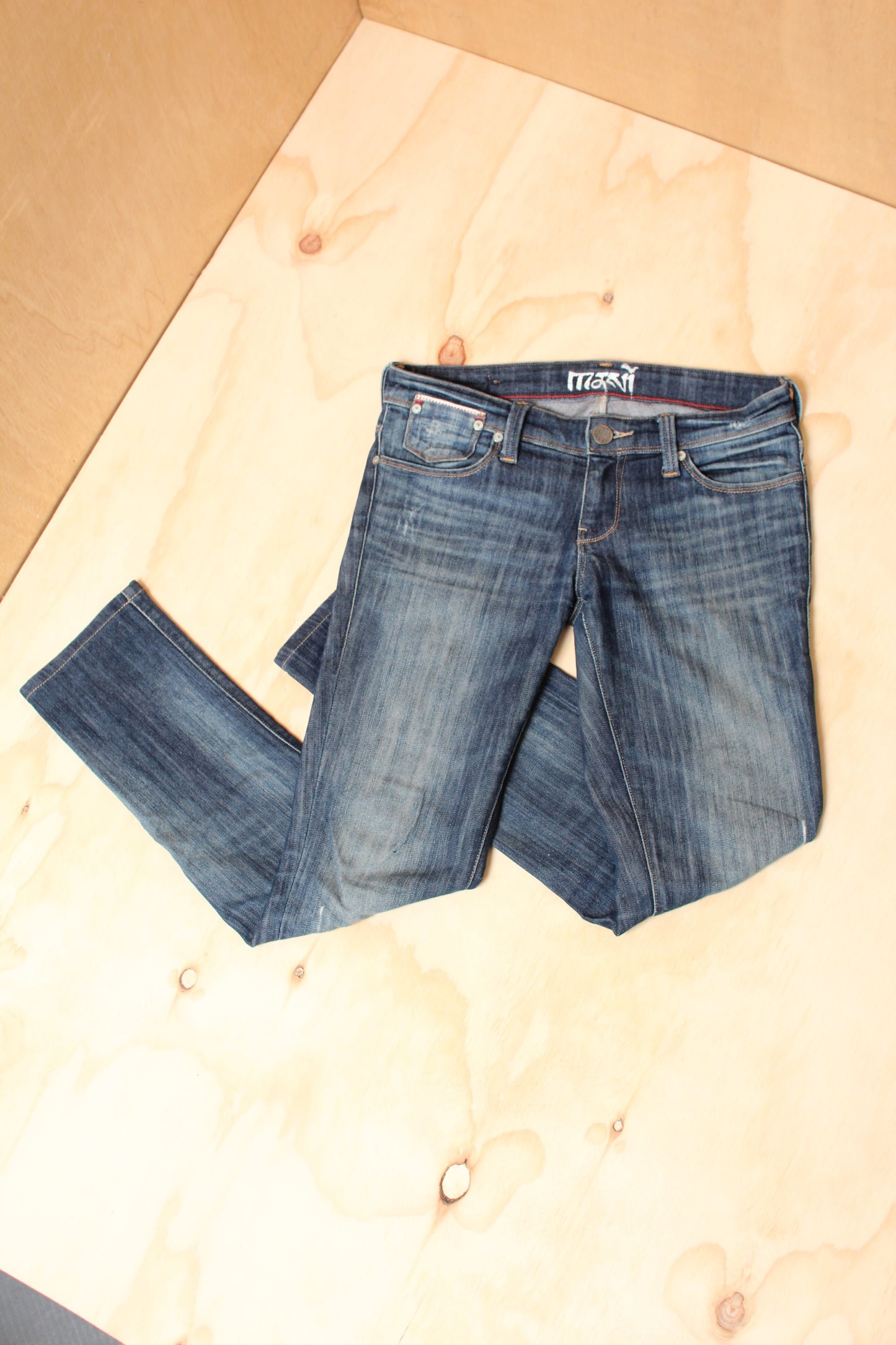 Early 2000s Light Wash Distressed Skinny Denim Jeans – Size W25"