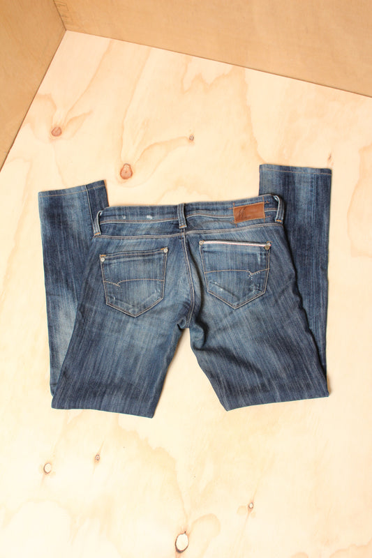 Early 2000s Light Wash Distressed Skinny Denim Jeans – Size W25"