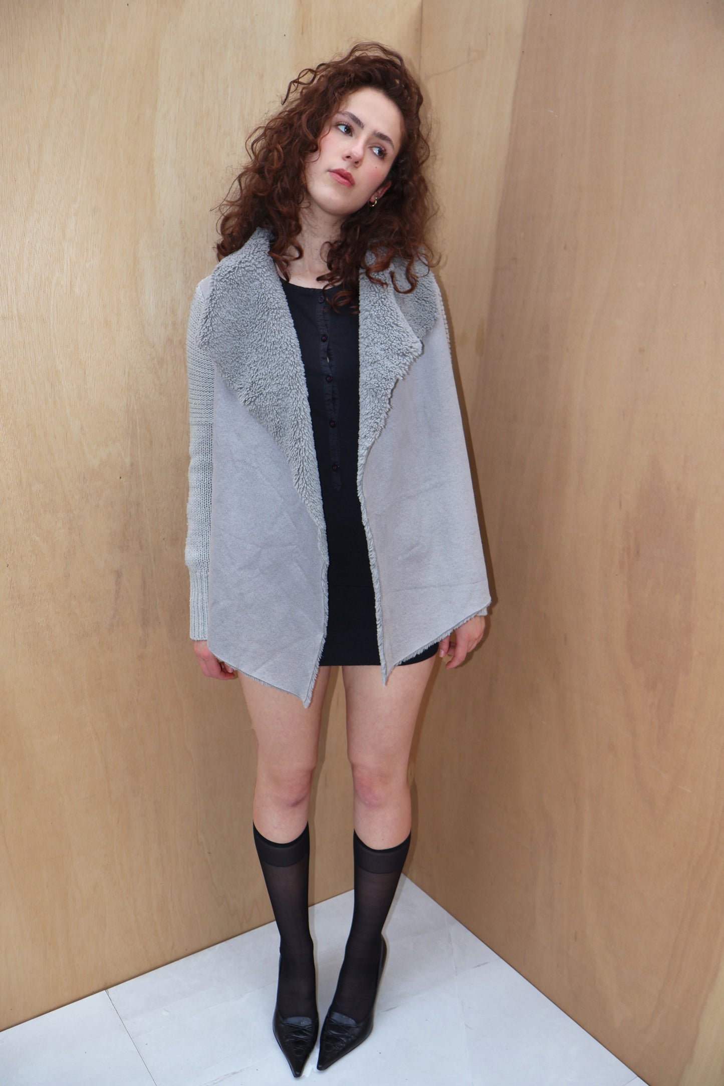 Early 2010s Grey Waterfall Knit Cardigan – Size M