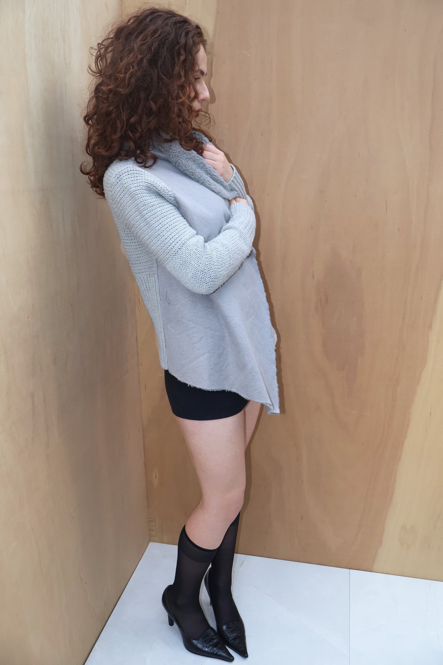 Early 2010s Grey Waterfall Knit Cardigan – Size M