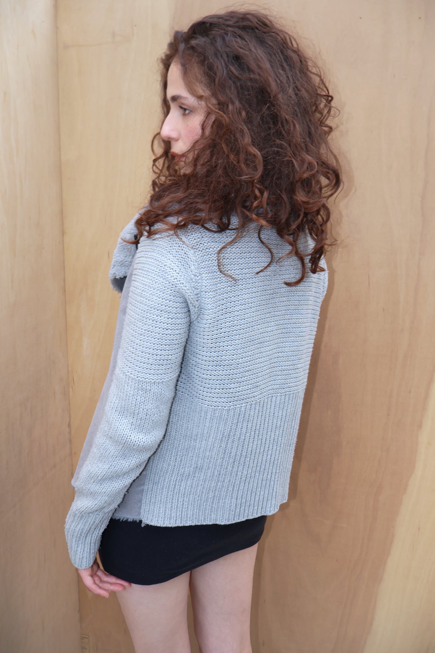 Early 2010s Grey Waterfall Knit Cardigan – Size M