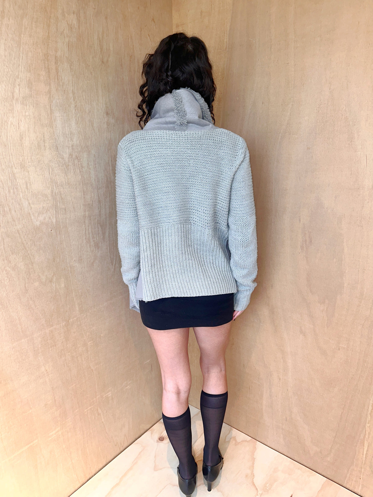 Early 2010s Grey Waterfall Sherpa Knit Cardigan – Size M