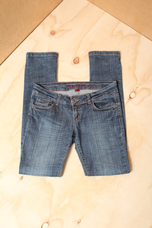Y2K Mid Wash Low Rise Skinny Jeans – Fits 6–8