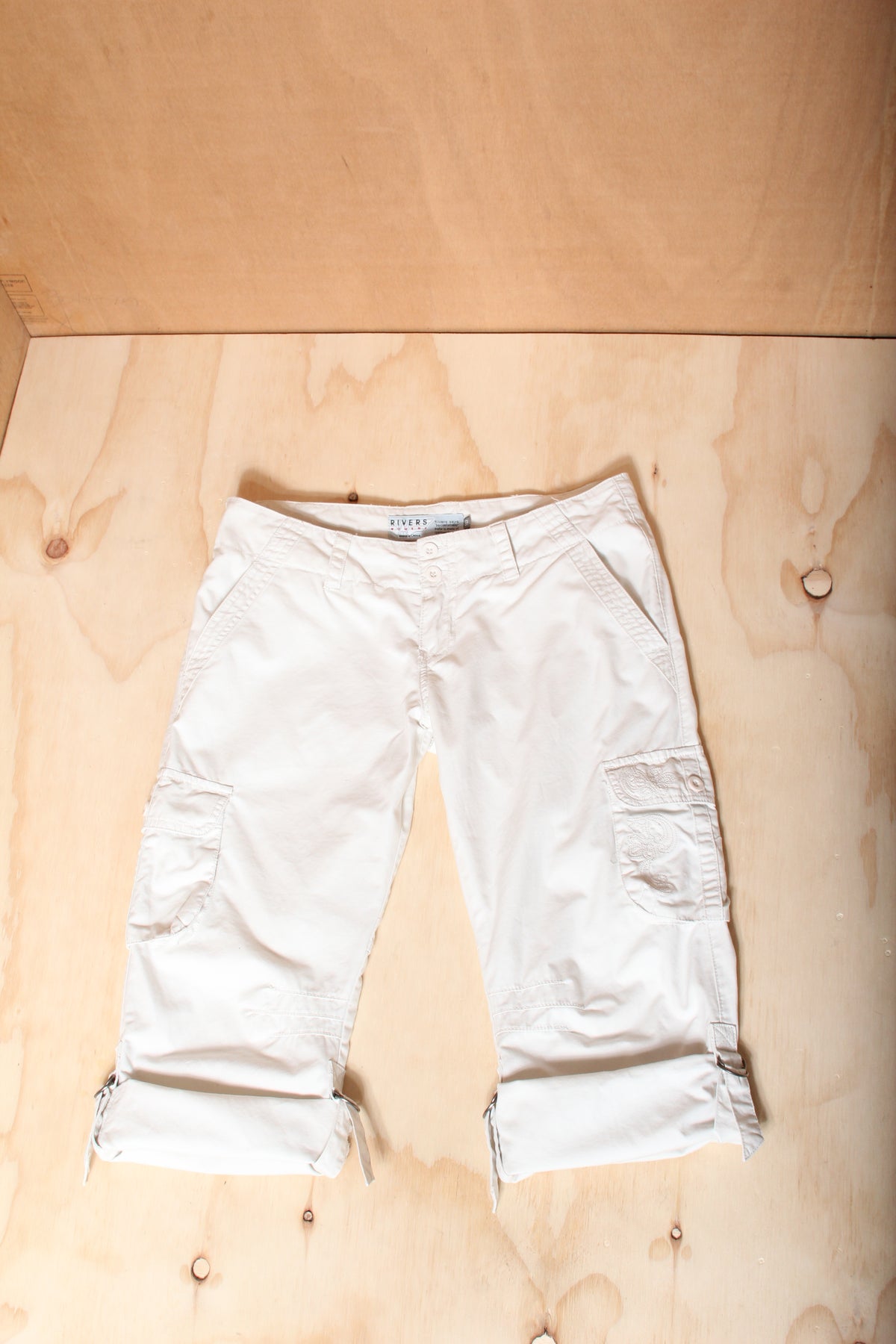 Y2K Beige Low Rise Cargo Cropped Pants – Size 10 AU