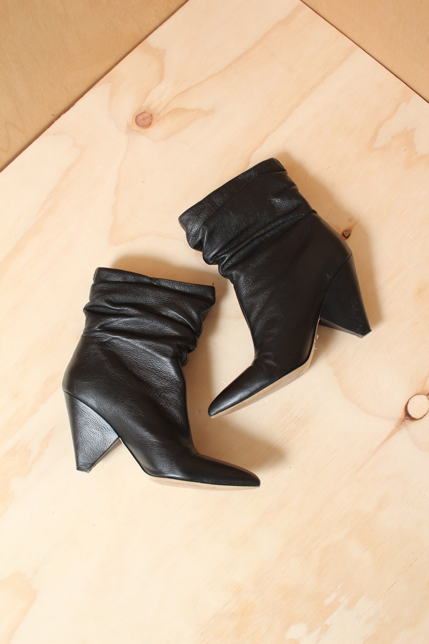 Guess Vintage 2010's Darkwear Black Slouchy Pointed Cone Heel Ankle Boots – Size 38 EU