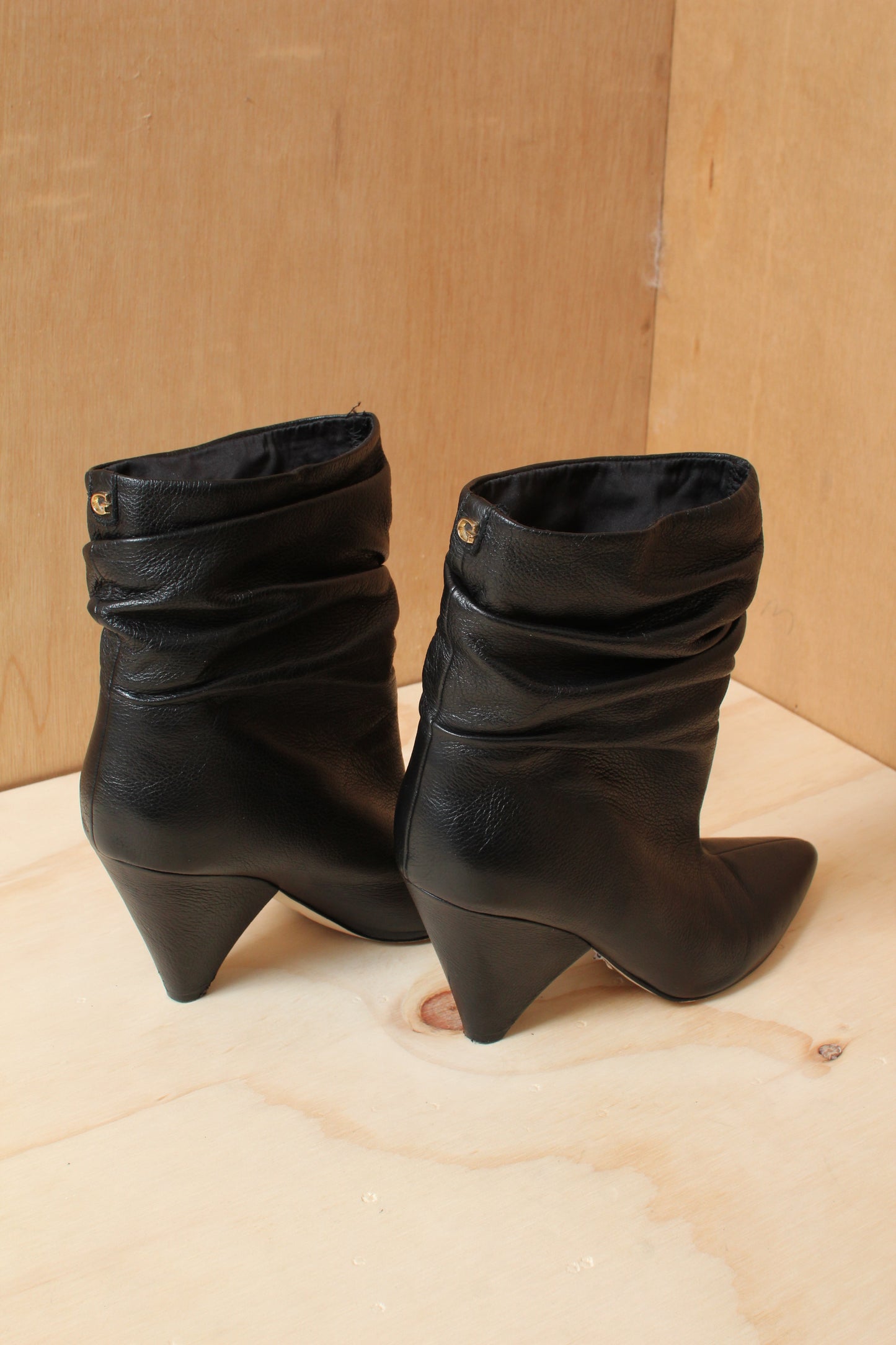 Guess Vintage 2010's Darkwear Black Slouchy Pointed Cone Heel Ankle Boots – Size 38 EU