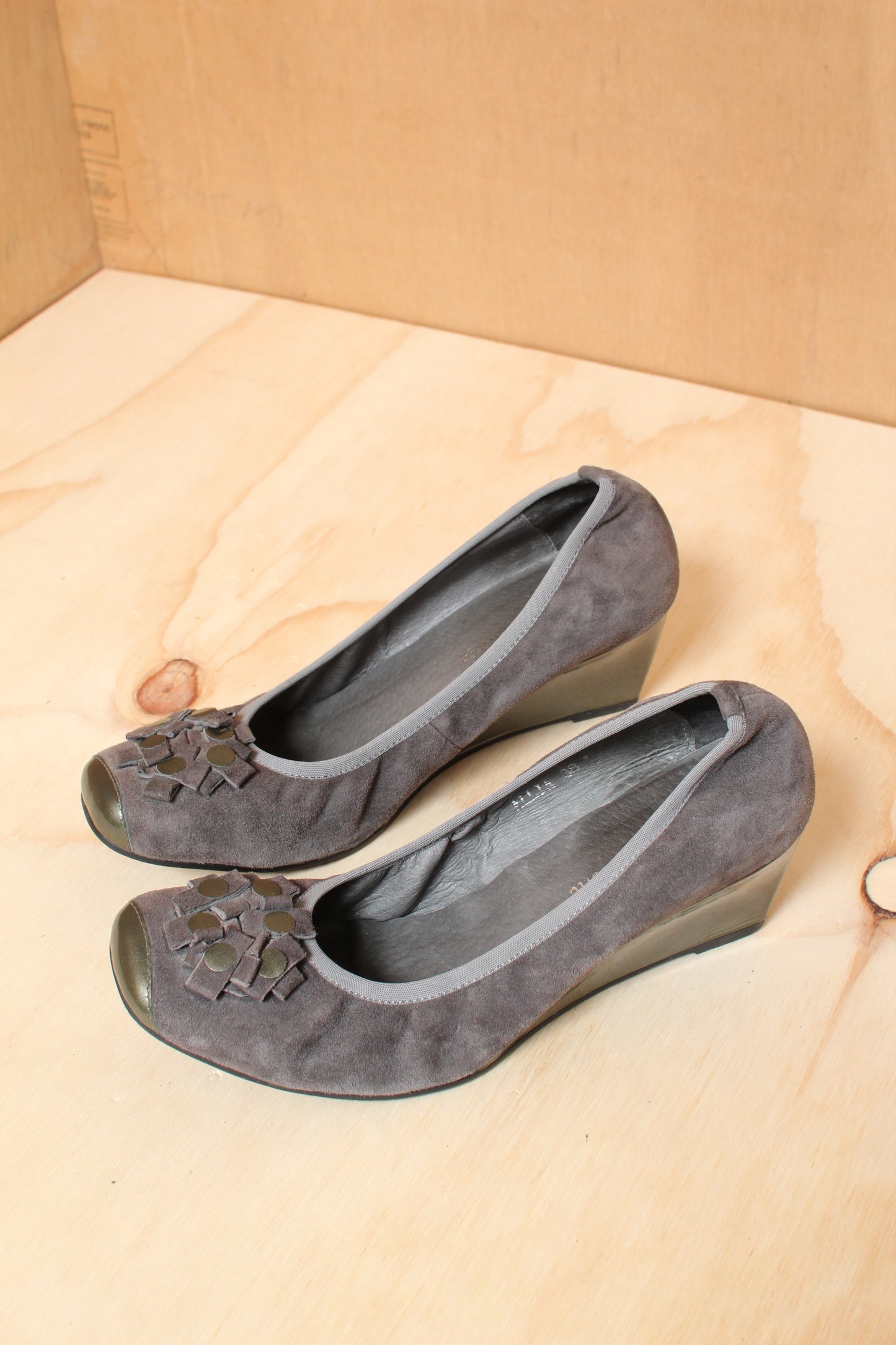 Early 2000s Charcoal Grey Suede Ballet Wedged Heel – Size 38 EU