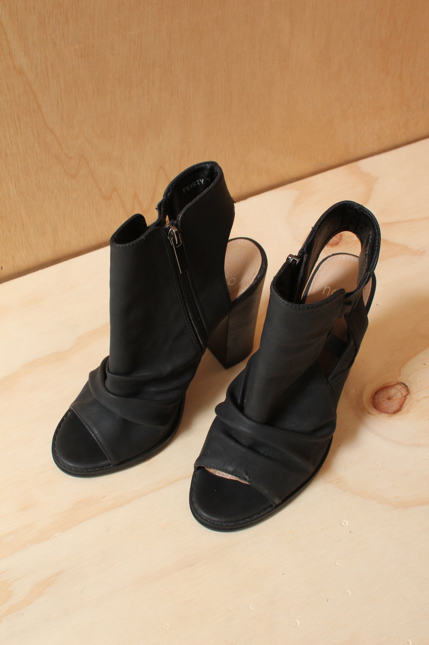 Early 2010's Black Open Toe Draped Ankle Boot Heels – Size 7 AU