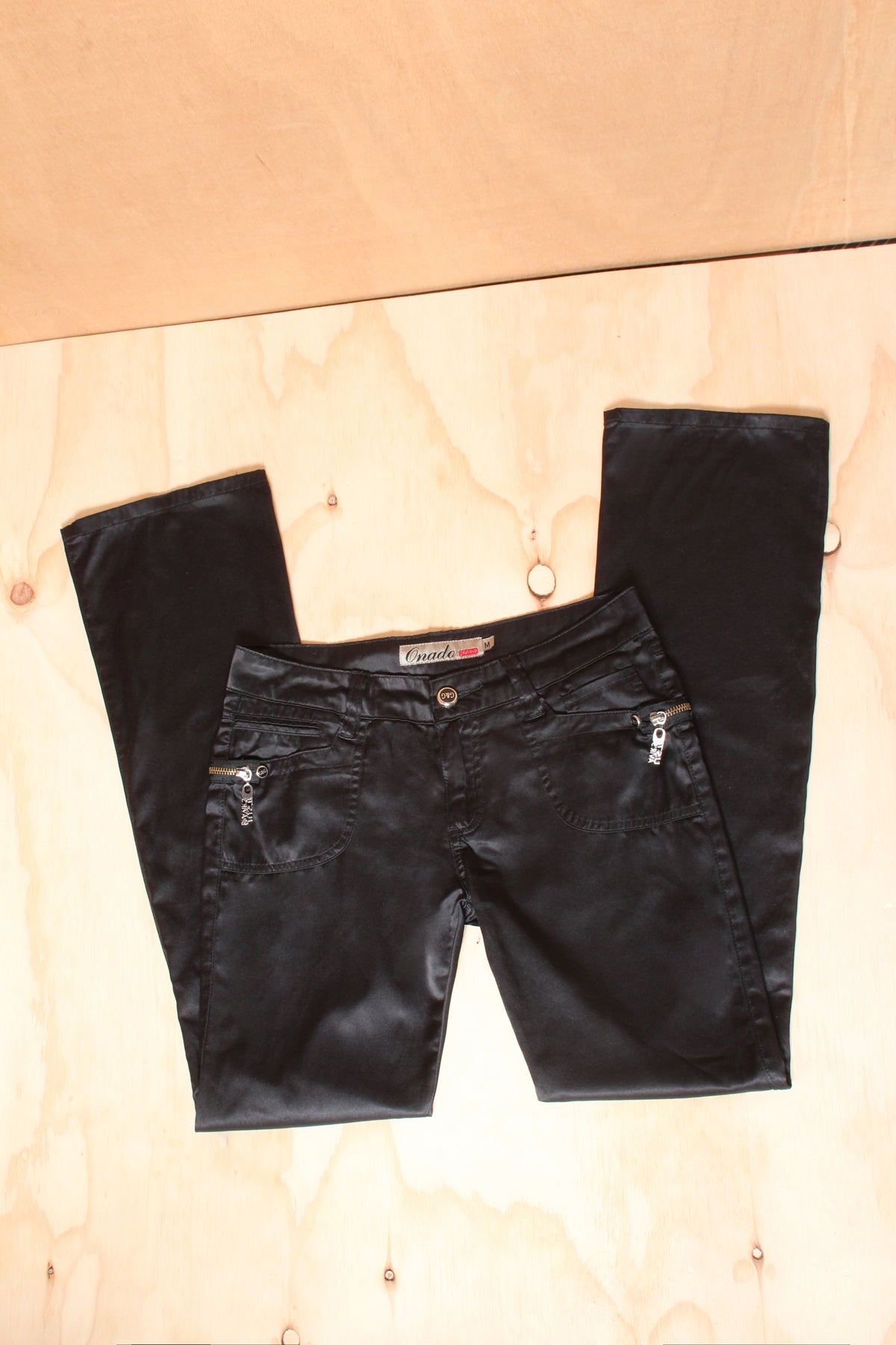 Y2K Black Low Rise Zip Detailed Flared Pants – Size M