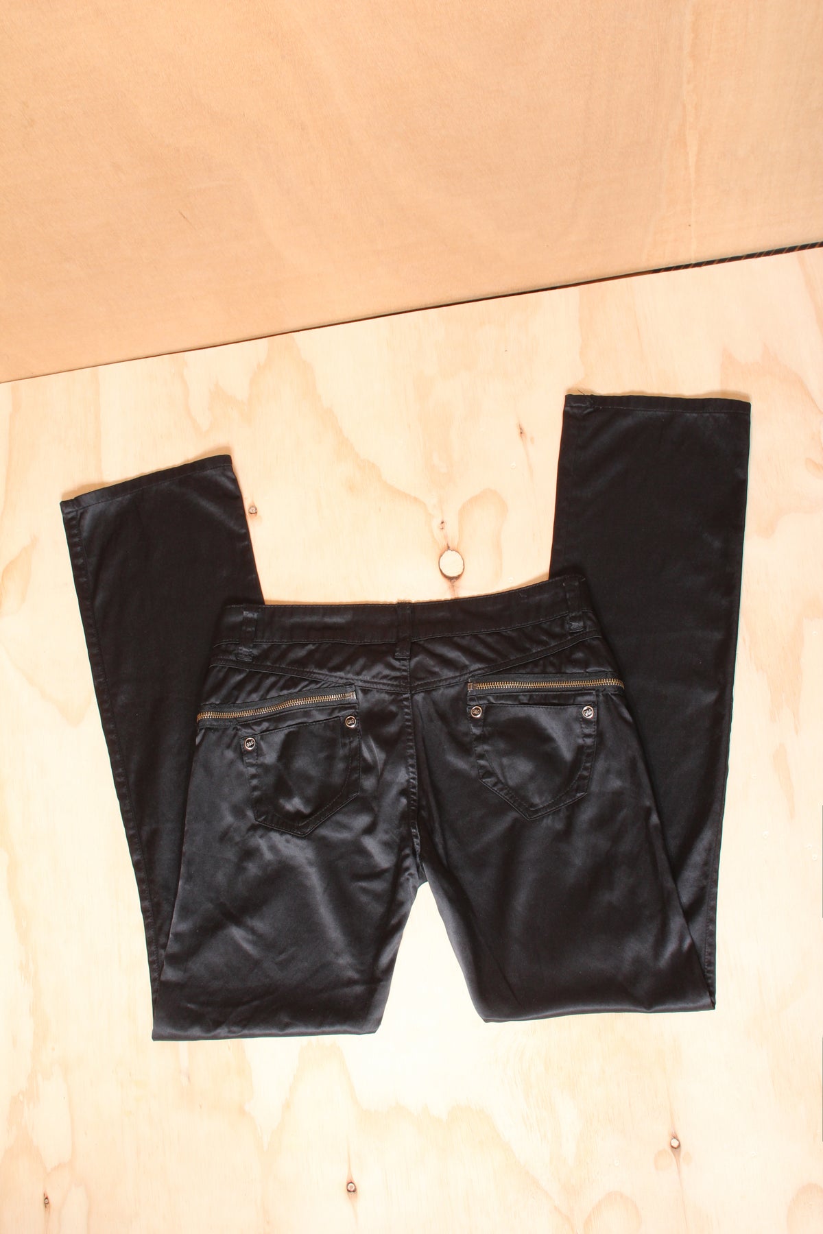 Y2K Black Low Rise Zip Detailed Flared Pants – Size M
