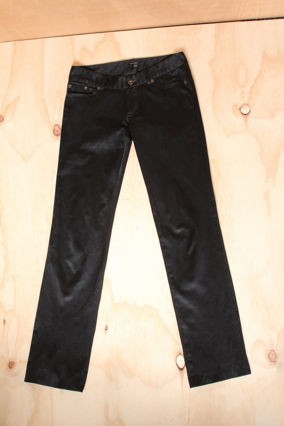 Early 2000s Black Low Rise Tailored Satin Slim Pant – Size 10