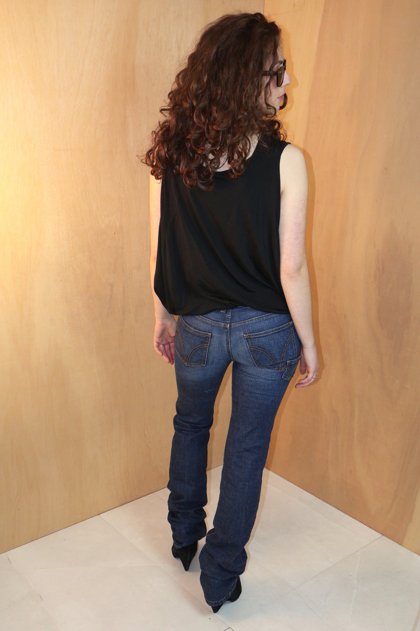 Y2K Dark Wash Slim Straight Jeans – D&G – W26