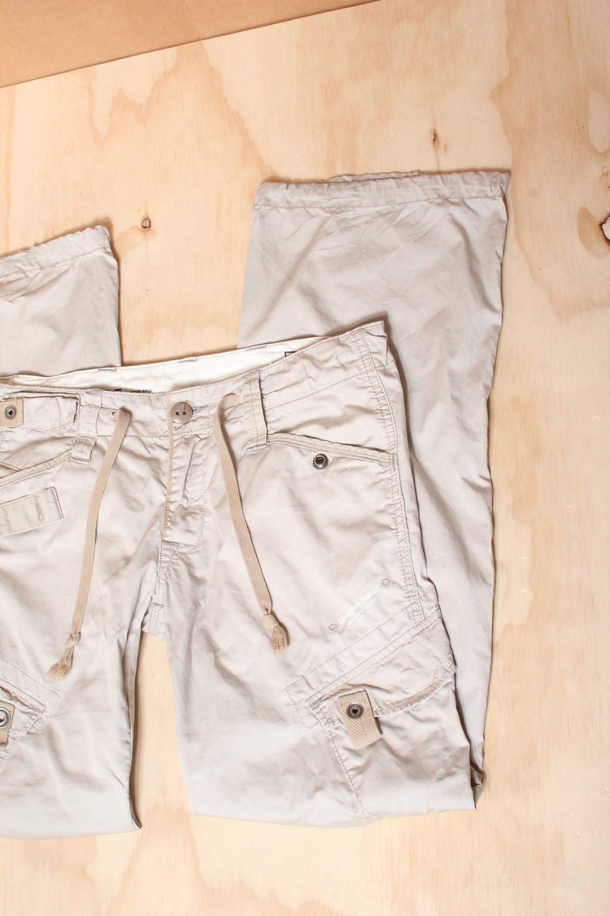 G-Star Raw Y2K Beige Low Rise Cargo Pants – Size W30